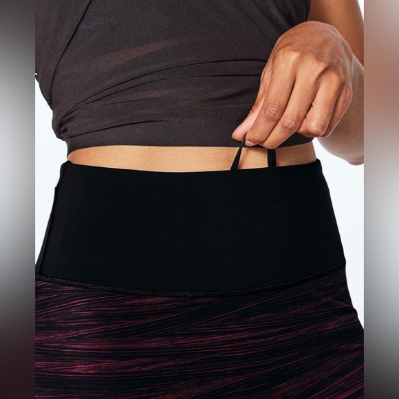 Lululemon Run The Day Crop Size 2 - Picture 4 of 11